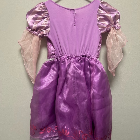 Rapunzel Kids Halloween Costume - Picture 4 of 5